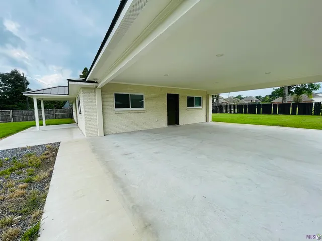 $2,000 | 37156 Highway 74, Geismar, LA 70734