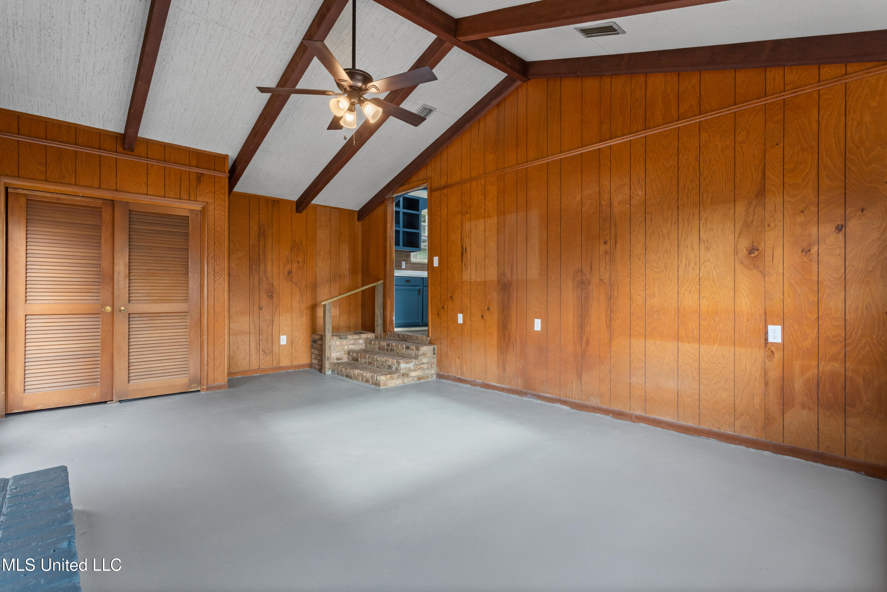 4418 Welch Avenue Moss Point, MS 39563 - Photo 20 of 47 Den