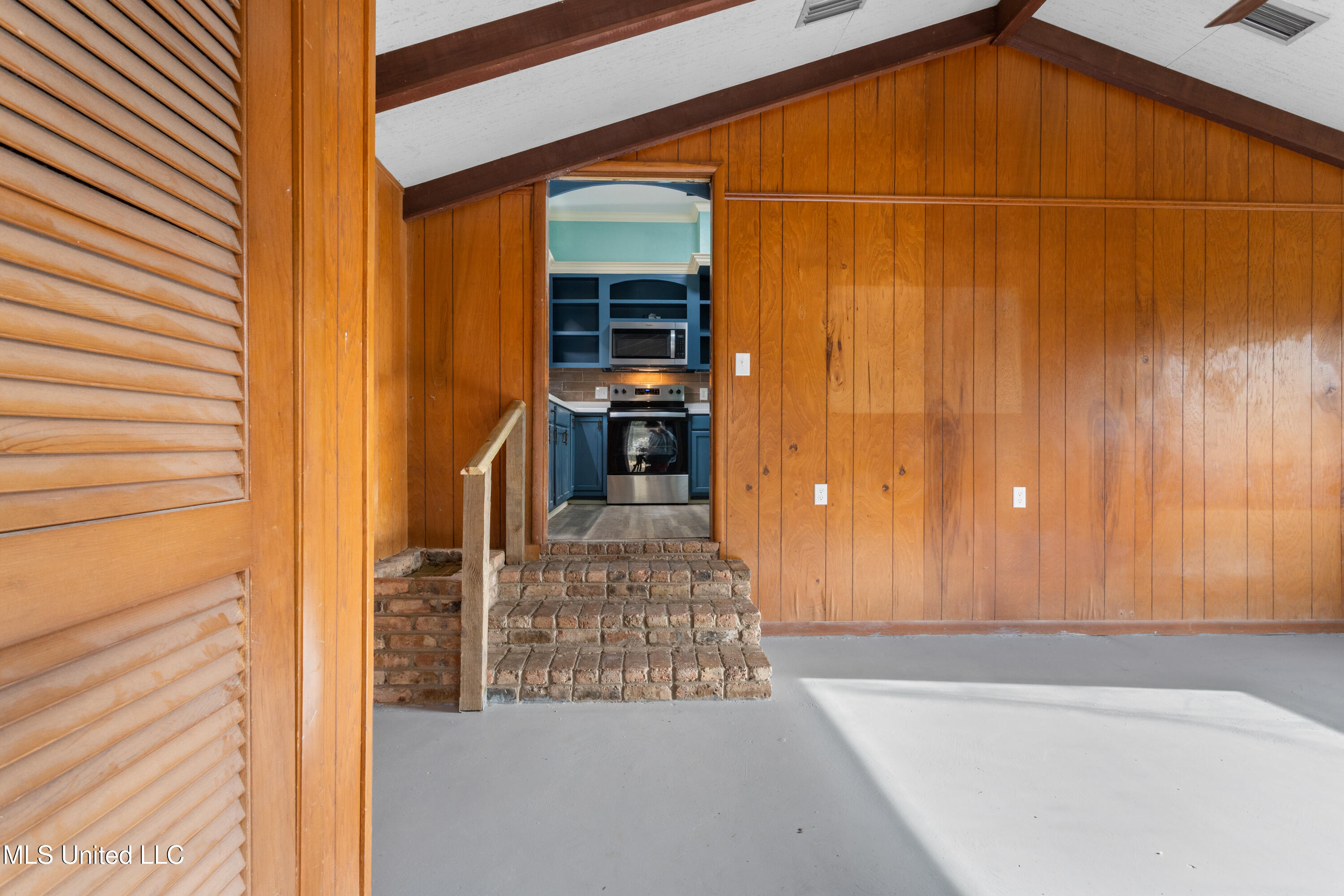 4418 Welch Avenue Moss Point, MS 39563 - Photo 21 of 47 Den