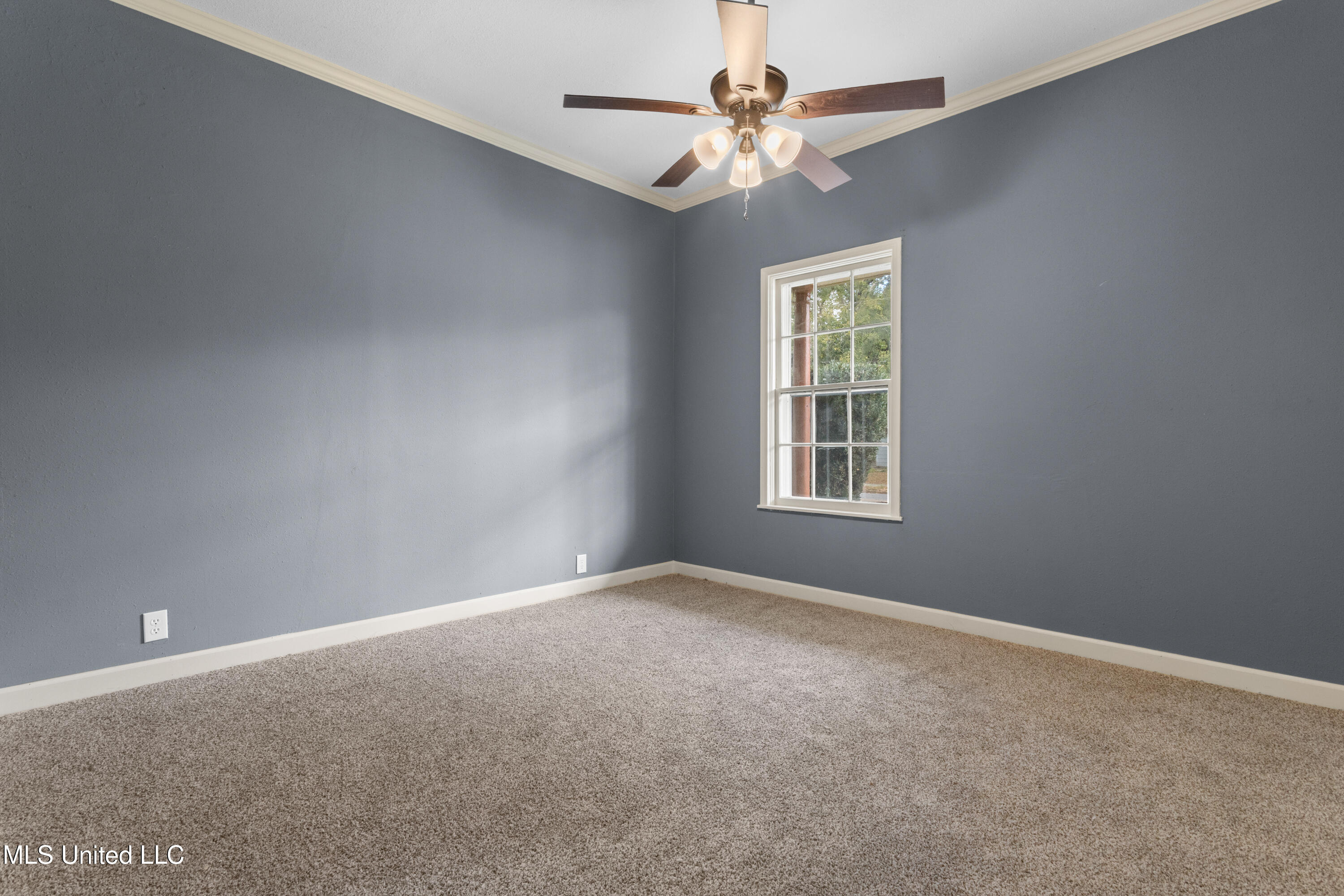 4418 Welch Avenue Moss Point, MS 39563 - Photo 24 of 47 Primary Bedroom