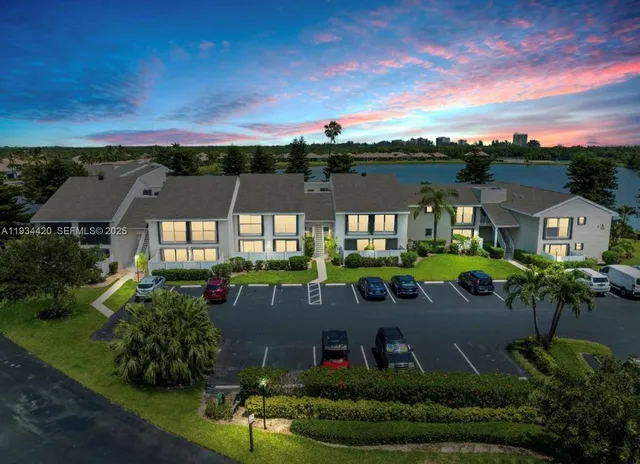 $2,750 | 3207 South Lakeview Circle, Unit 6205, Fort Pierce, FL 34949