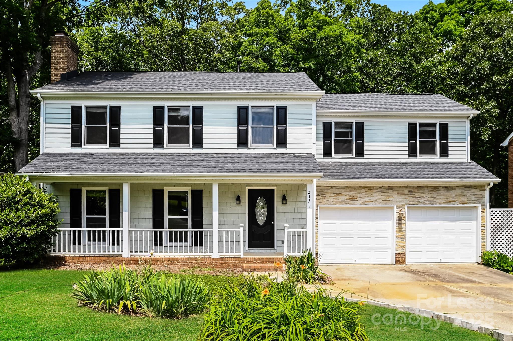 a house that has a lot of windows on it