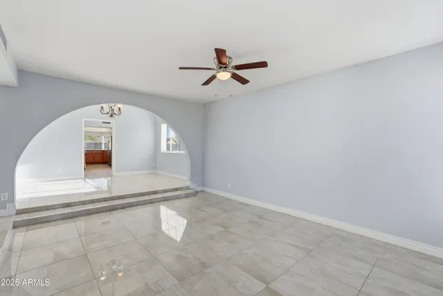 $2,500 | 17853 North 43rd Drive, Glendale, AZ 85308