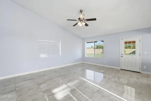 $2,500 | 17853 North 43rd Drive, Glendale, AZ 85308