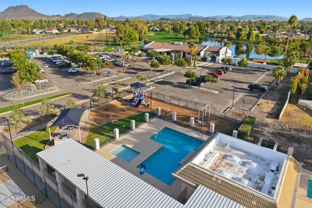 $2,500 | 17853 North 43rd Drive, Glendale, AZ 85308