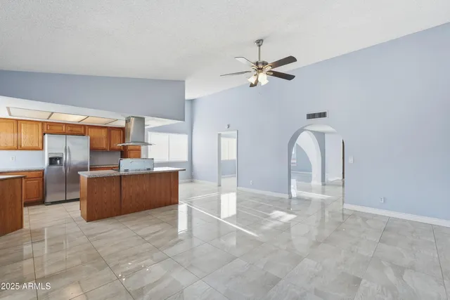 $2,500 | 17853 North 43rd Drive, Glendale, AZ 85308