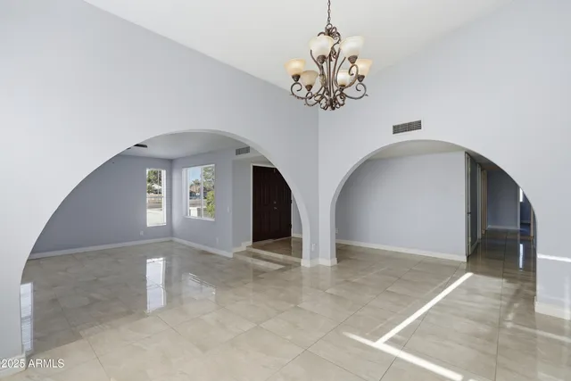 $2,500 | 17853 North 43rd Drive, Glendale, AZ 85308