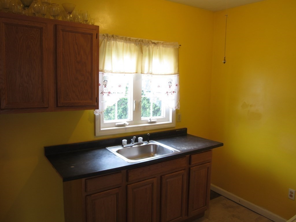 33 Baldwin Street West Springfield, MA 01089 - Photo 14 of 20 Gallery Image 14