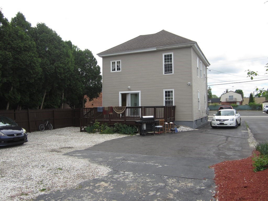 33 Baldwin Street West Springfield, MA 01089 - Photo 6 of 20 Gallery Image 6
