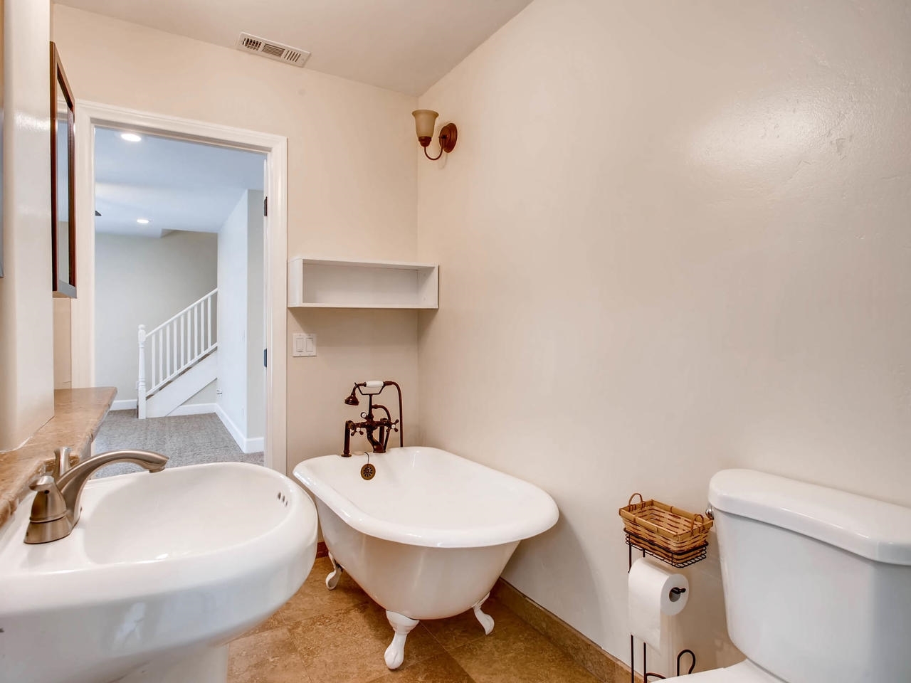740 Coyote Road Alpine, CA 91901 - Photo 12 of 24 Downstairs bathroom with bath tub and walk-in shower.