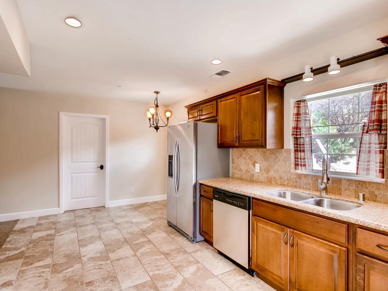 740 Coyote Road Alpine, CA 91901 - Photo 8 of 24 Gallery Image 8