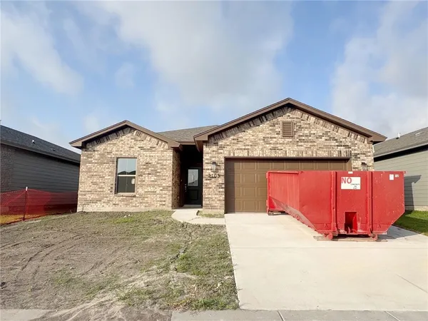 $304,990 | 2105 Fury, Portland, TX 78374