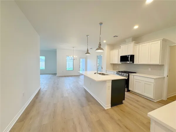 $304,990 | 2105 Fury, Portland, TX 78374