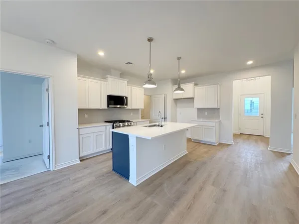 $304,990 | 2105 Fury, Portland, TX 78374