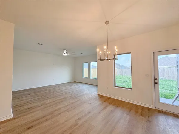 $304,990 | 2105 Fury, Portland, TX 78374