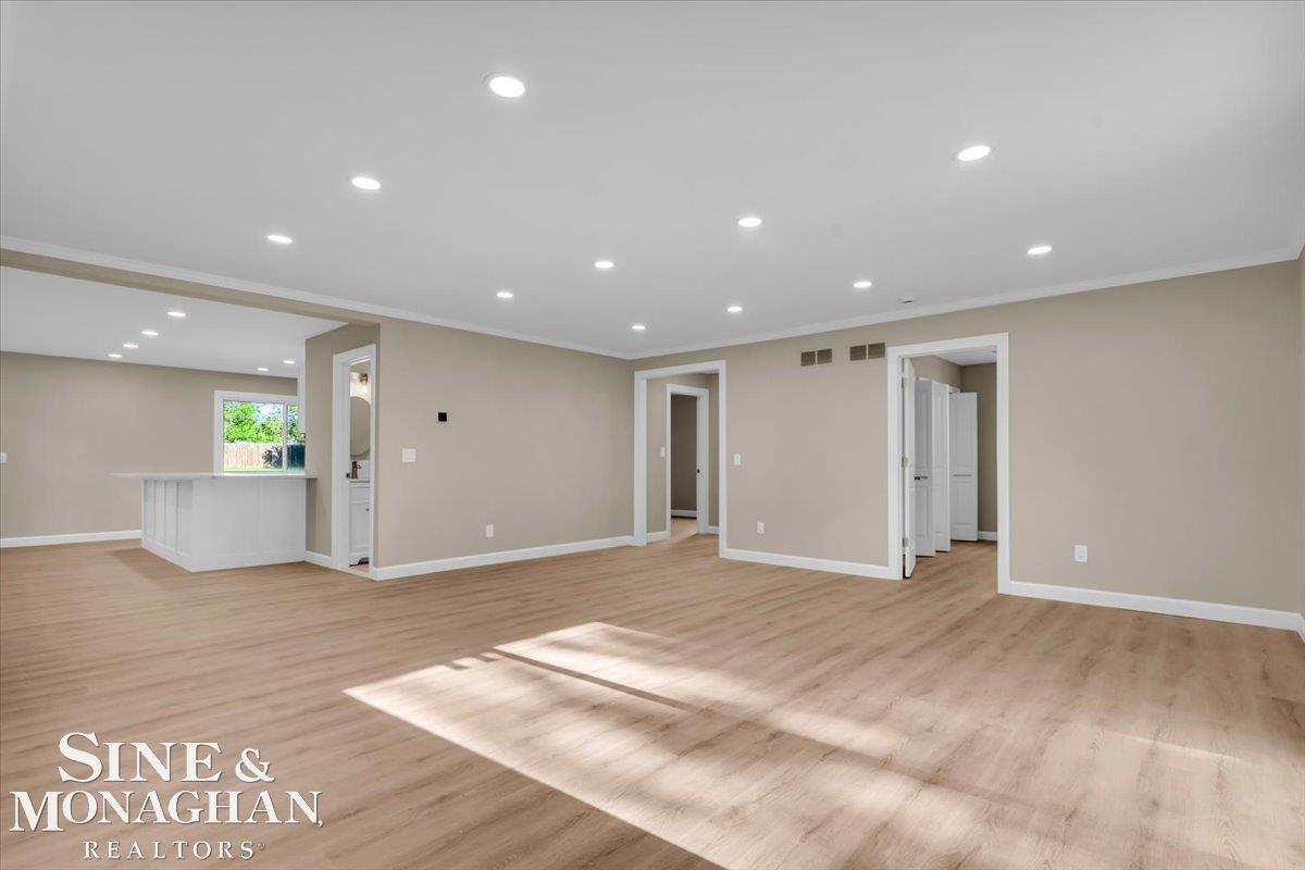 985 Fairledge Street Lake Orion, MI 48362 - Photo 8 of 40 50210387-f04a74d6-91b1-4293-89a1-dcacc58f3d8f.JPG