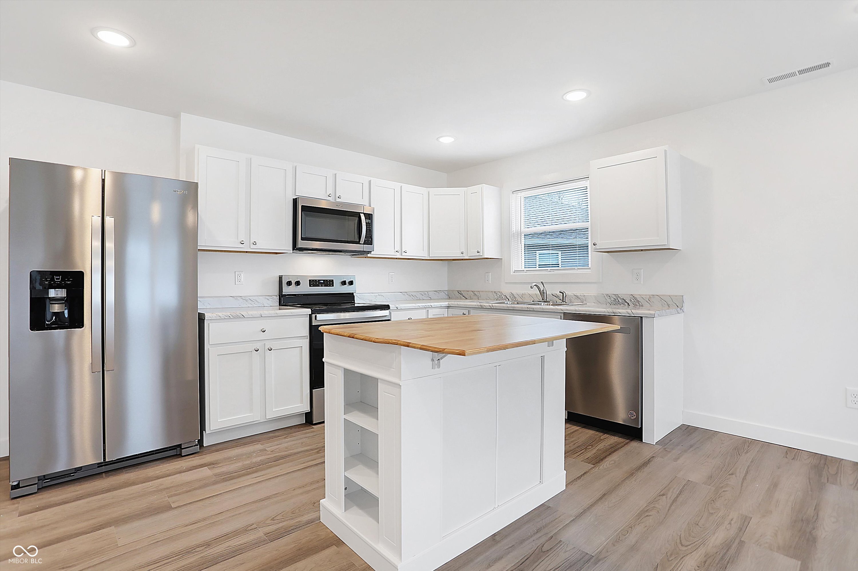 1431 Coen Court Columbus, IN 47201 - Photo 8 of 17