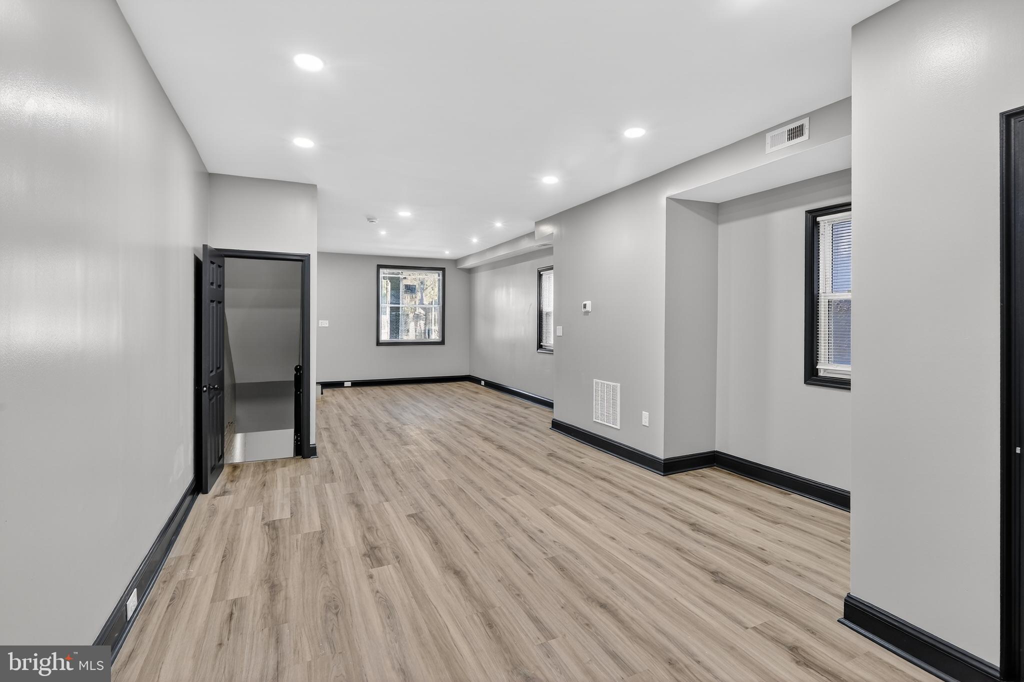 3807 Old York Road Baltimore, MD 21218 - Photo 10 of 34