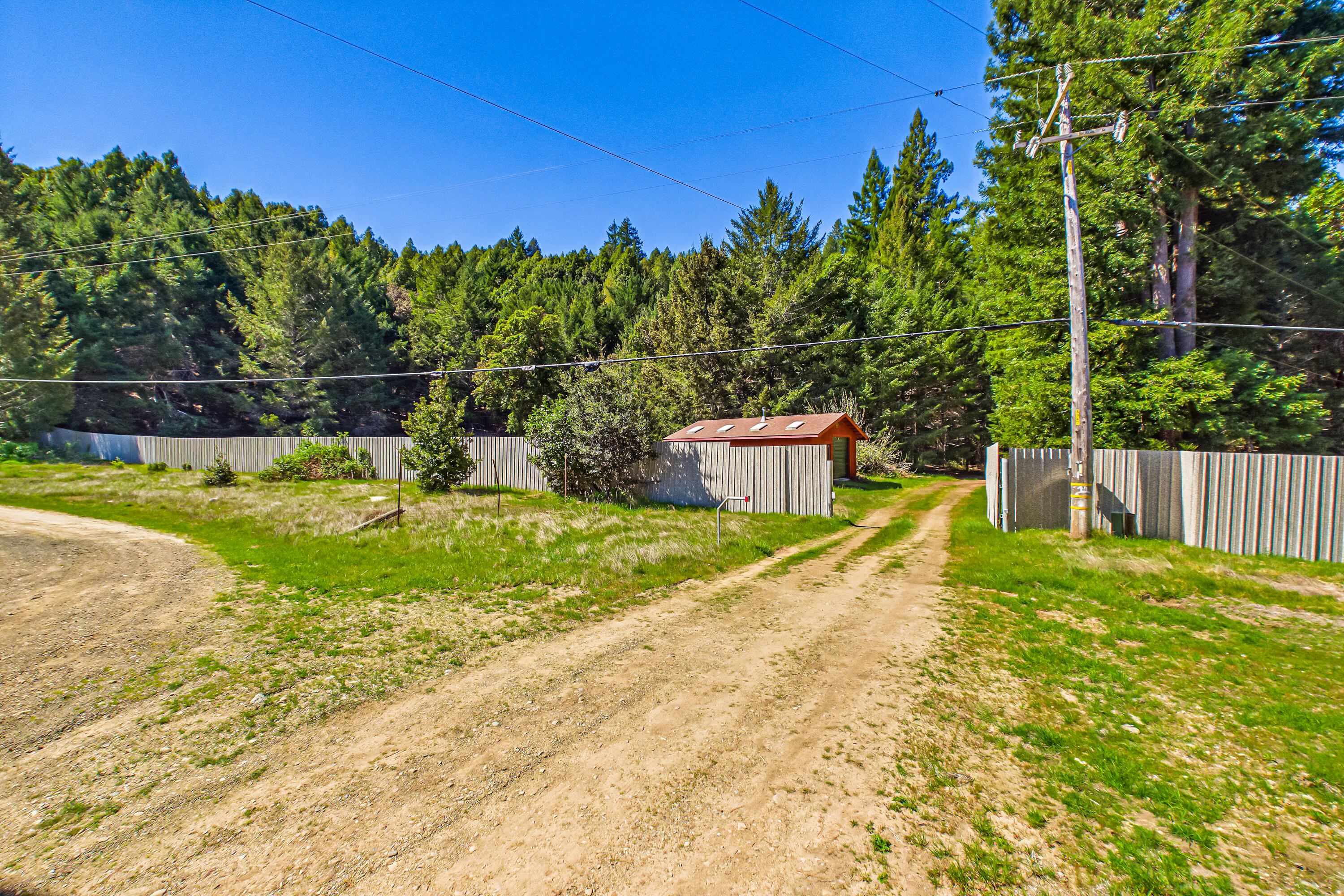 290 Green House Road Whitethorn, CA 95589 - Photo 10 of 73