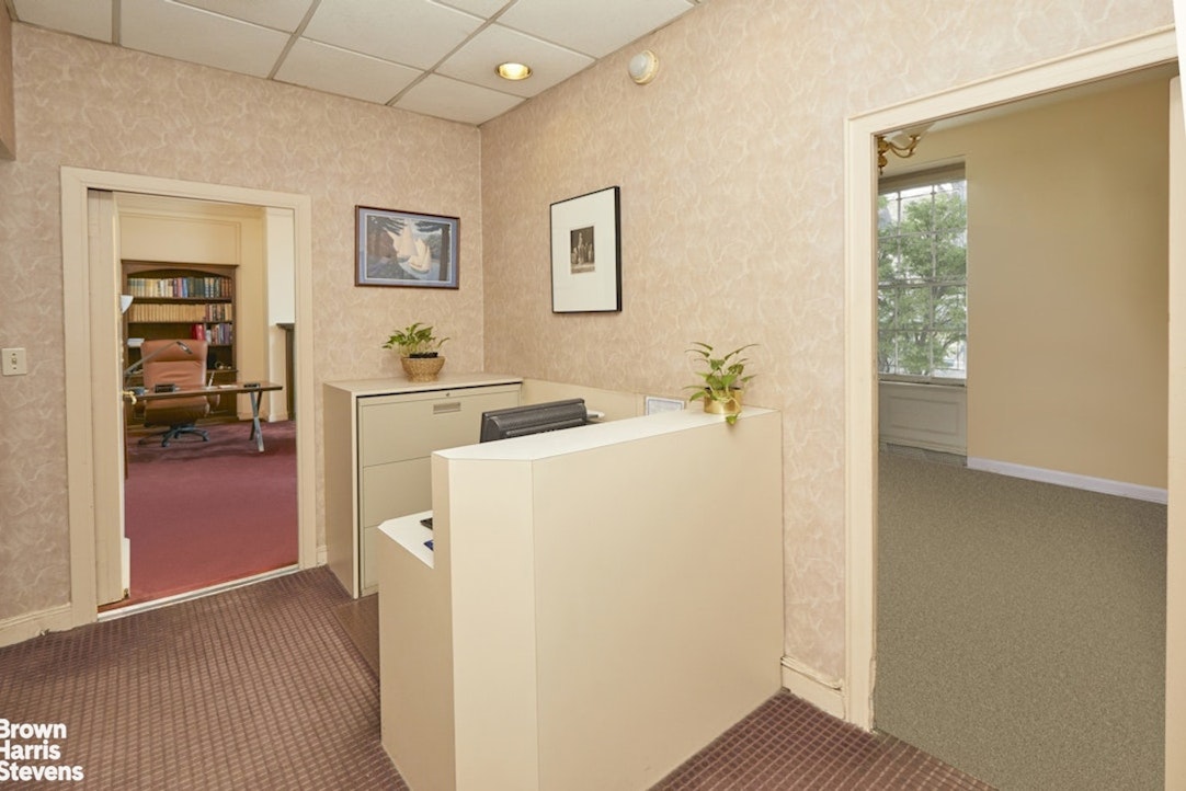 907 5th Avenue, Unit MAIS Manhattan, NY 10021 - Photo 9 of 23