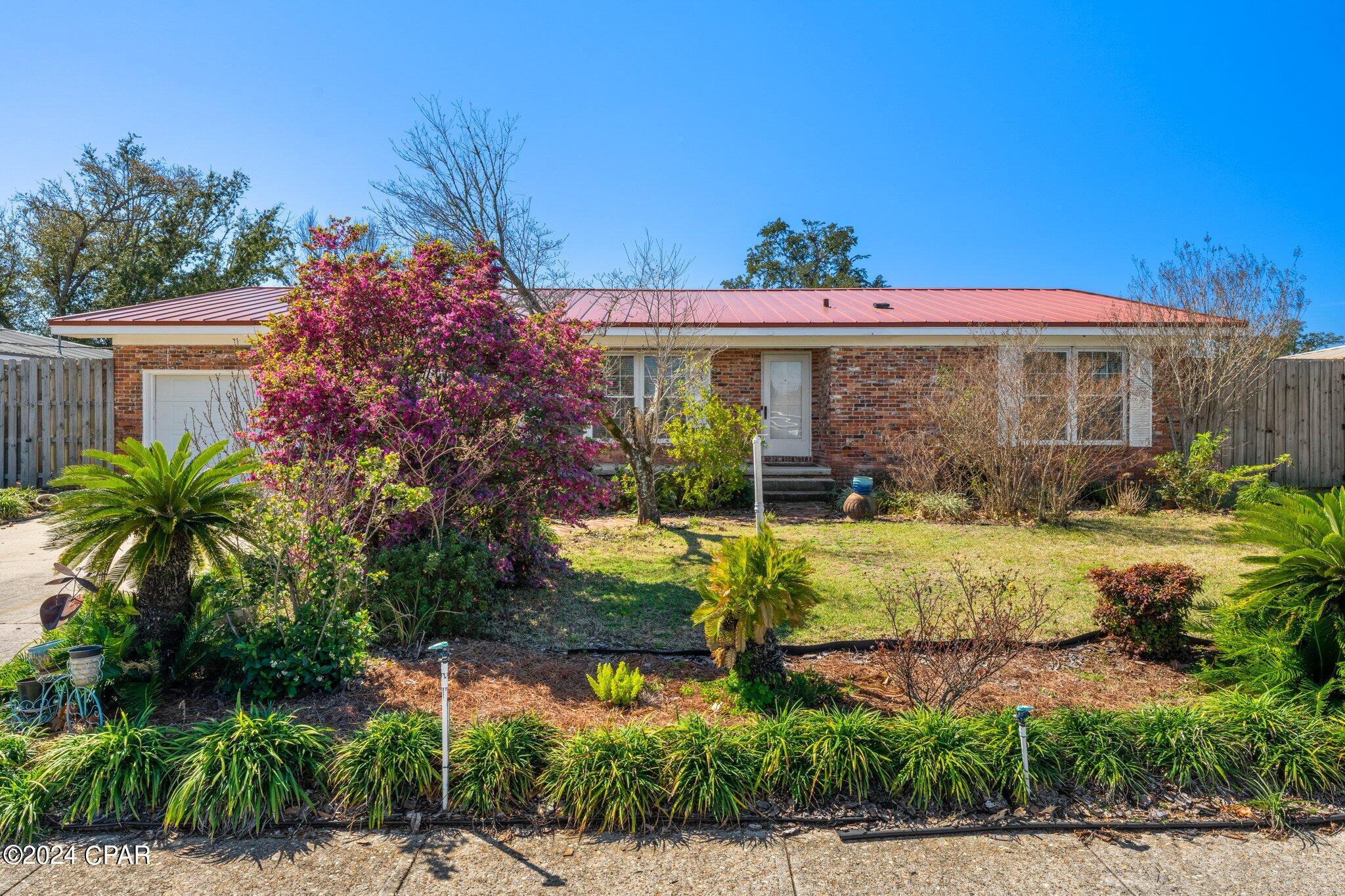 939 Huntingdon Road Panama City, FL 32405 - Photo 1 of 45 Gallery Image 1
