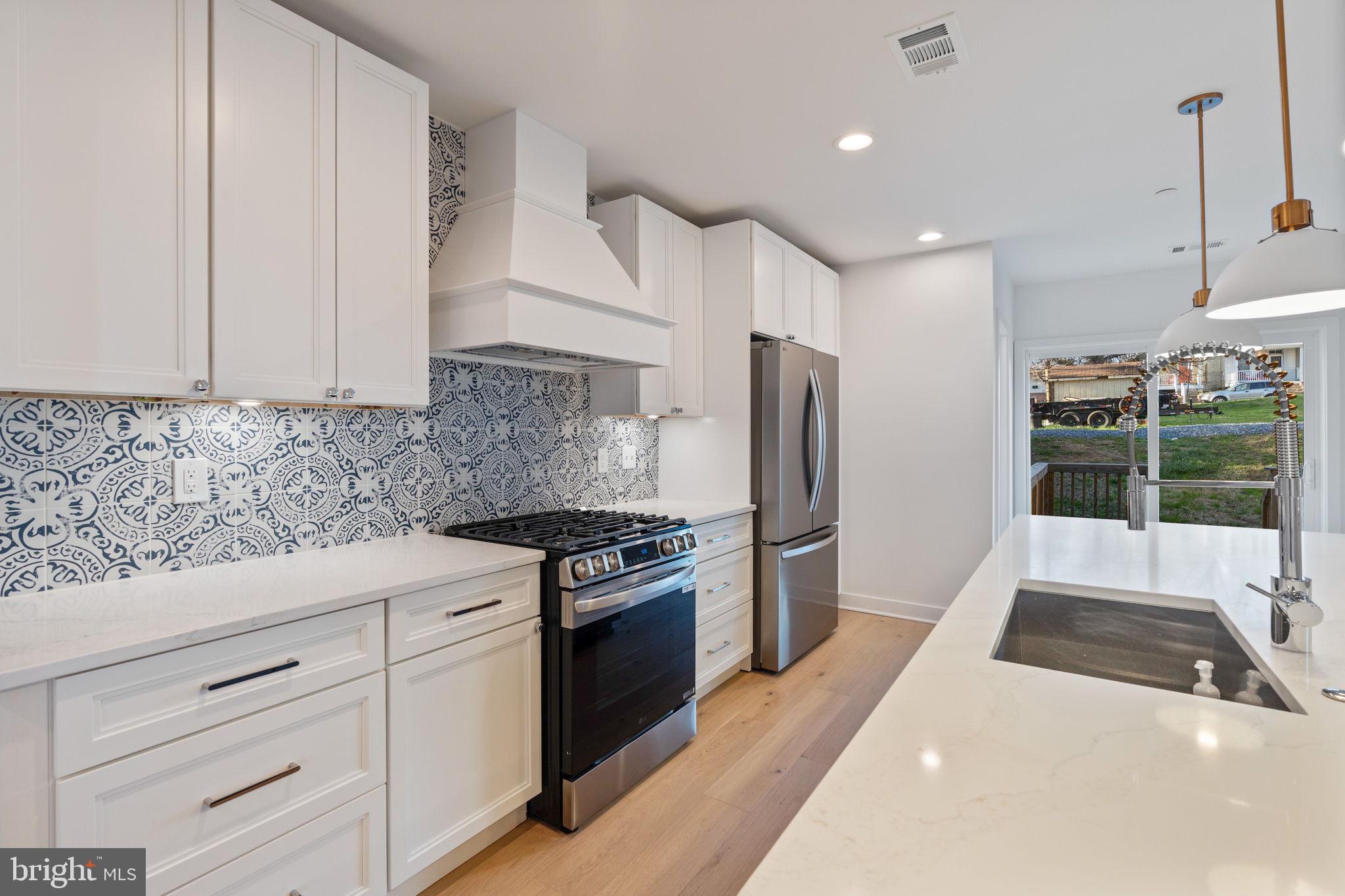 1212 Union Avenue Baltimore, MD 21211 - Photo 12 of 54