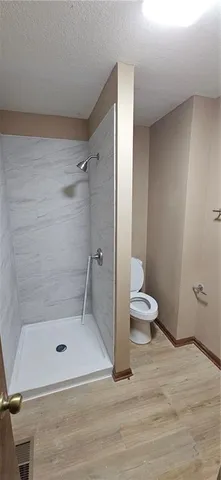 $325,000 | 11838 Oakmont Street, Overland Park, KS 66210