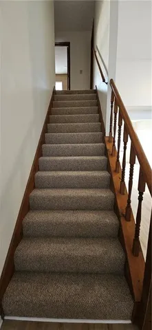 $325,000 | 11838 Oakmont Street, Overland Park, KS 66210