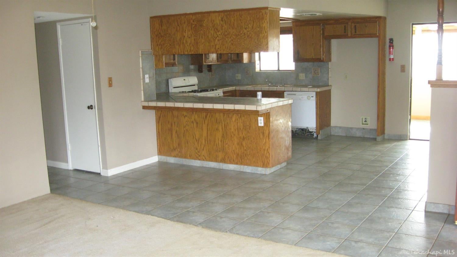 21240 Woodford-Tehachapi Road Tehachapi, CA 93561 - Photo 20 of 28 Gallery Image 20
