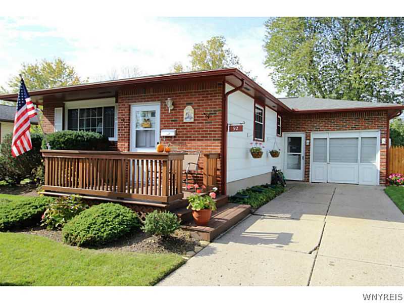 92 Autumn Lea Road Cheektowaga, NY 14043 - Photo 1 of 1 Exterior Front