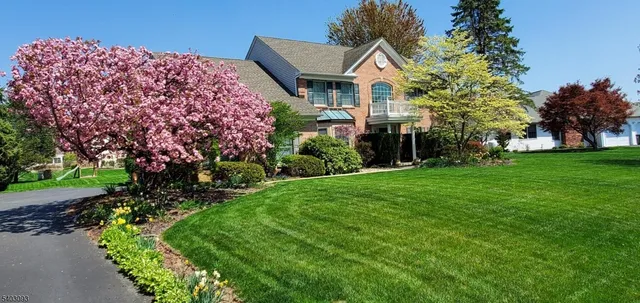 $629,900 | 2215 Apple, Fogelsville, PA 18051