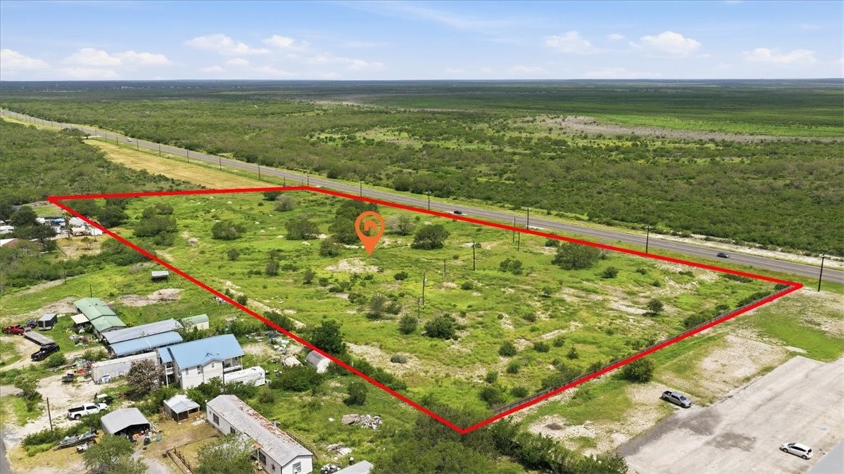3187 Highway 72 Three Rivers, TX 78071 - Photo 8 of 13 a view of a field with an ocean