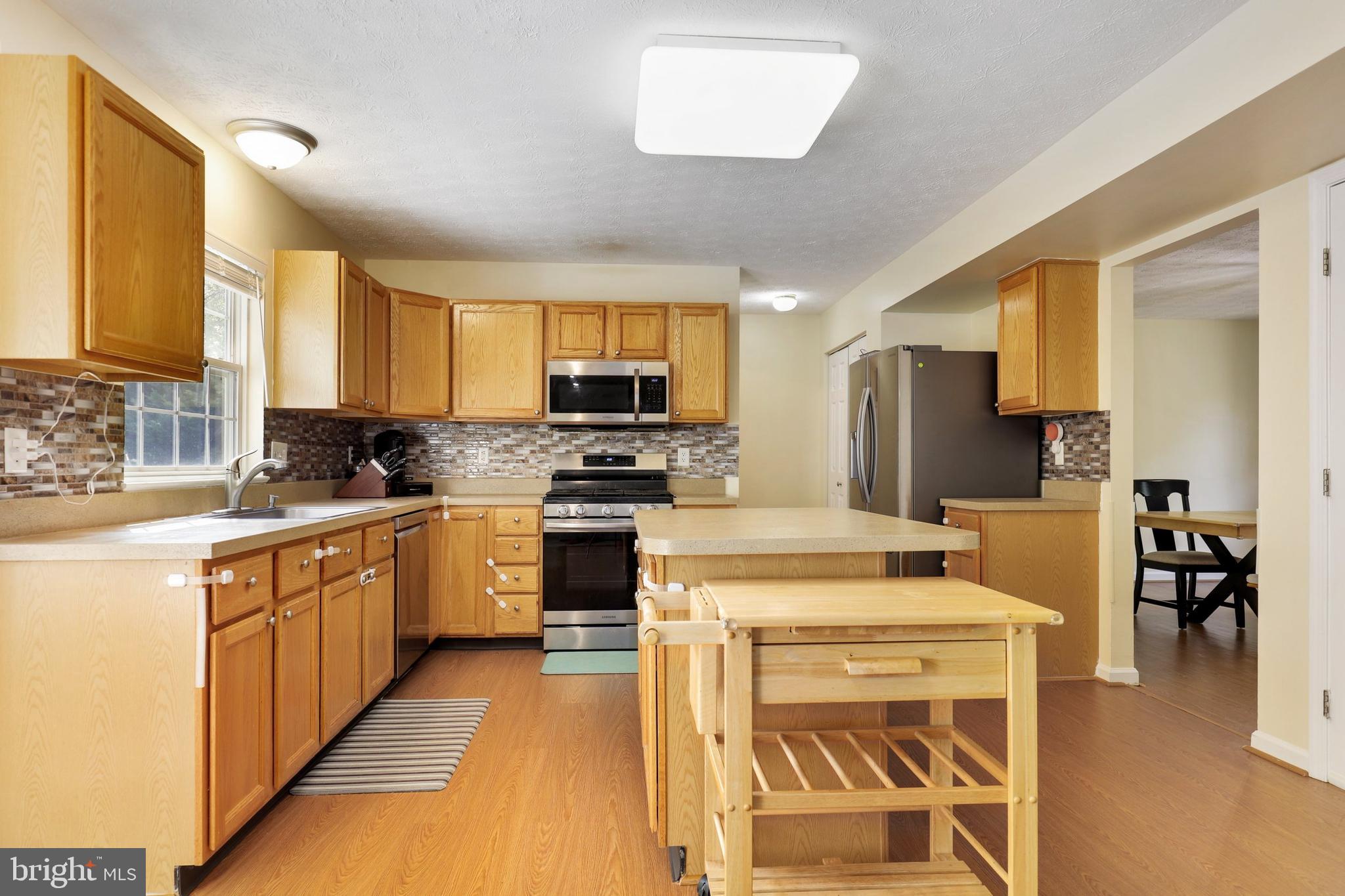 7639 Bear Forest Road Hanover, MD 21076 - Photo 7 of 51