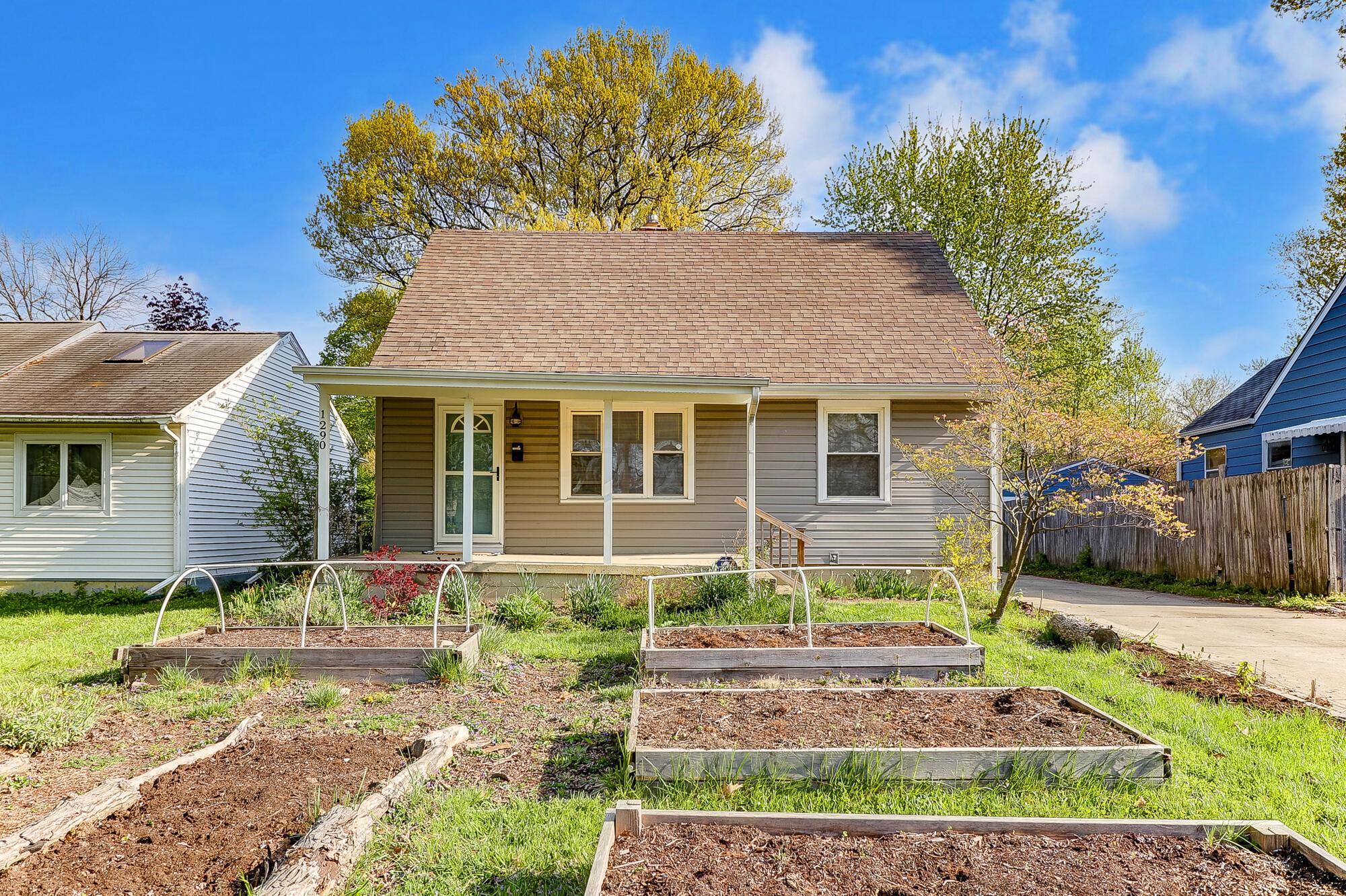 1290 Acton Road Columbus, OH 43224 - Photo 1 of 35 Front Exterior