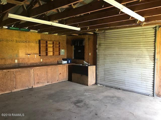 195 Choupique Road Opelousas, LA 70570 - Photo 7 of 23 IMG_9242