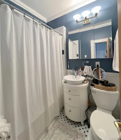 $959,000 | 61-27 62nd Street | Middle Village