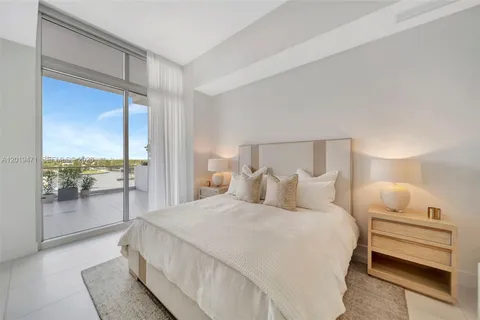 $2,000,000 | 153 North Seabreeze Boulevard, Unit 403, Fort Lauderdale, FL 33304