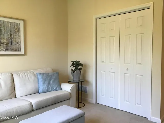 $379,900 | 19 Jared Court, Colonie, NY 12047