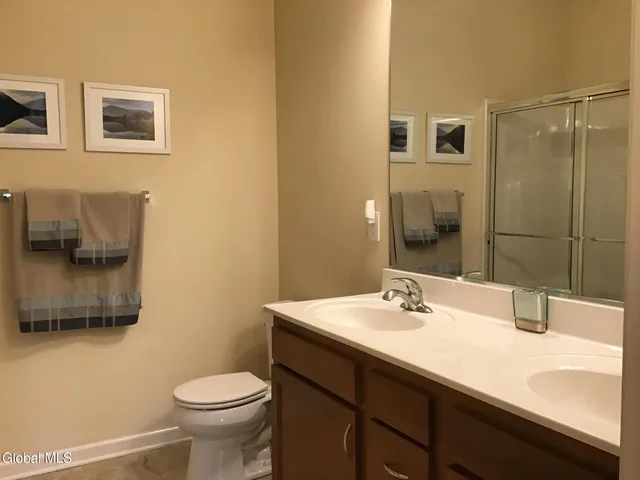 $379,900 | 19 Jared Court, Colonie, NY 12047