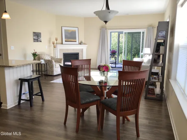 $379,900 | 19 Jared Court, Colonie, NY 12047