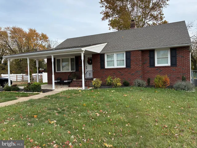 $332,000 | 288 Creek Road, Bellmawr, NJ 08031