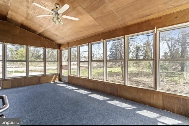 $332,000 | 288 Creek Road, Bellmawr, NJ 08031