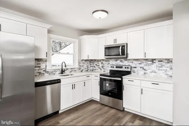 $332,000 | 288 Creek Road, Bellmawr, NJ 08031