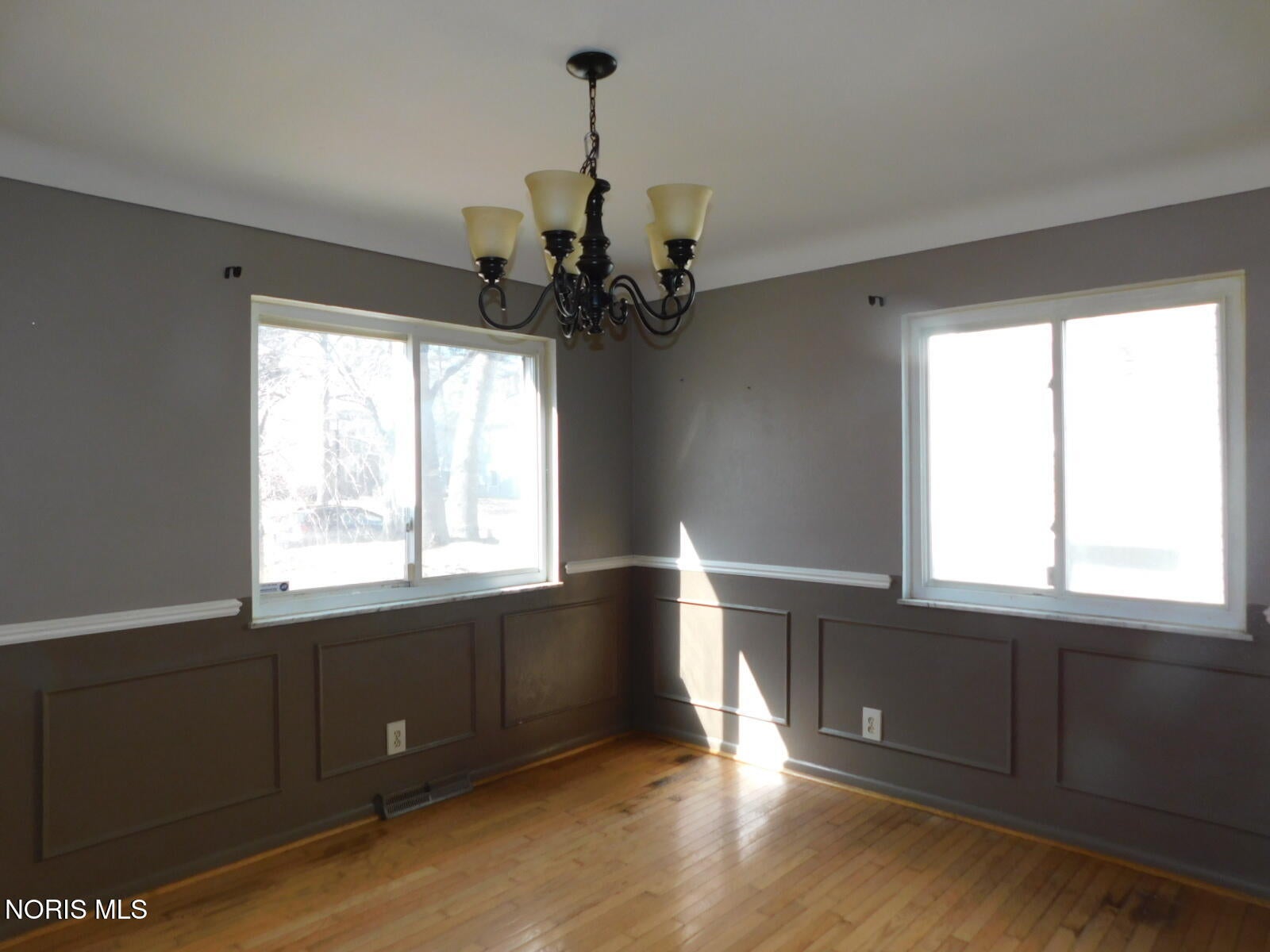 2702 Goddard Road Toledo, OH 43606 - Photo 9 of 23 DSCN2880