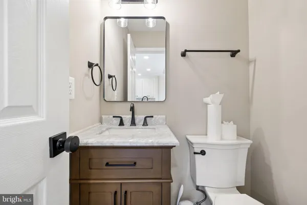 $699,000 | 7800 Solomon Seal Drive, Springfield, VA 22152