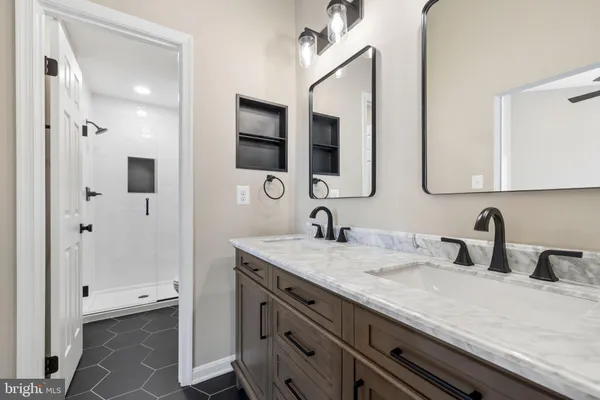 $699,000 | 7800 Solomon Seal Drive, Springfield, VA 22152