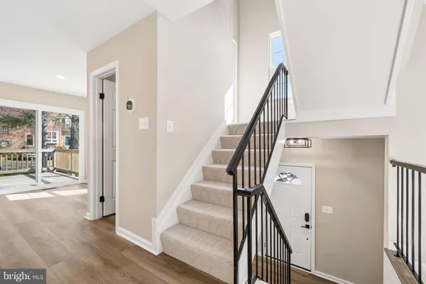 $699,000 | 7800 Solomon Seal Drive, Springfield, VA 22152