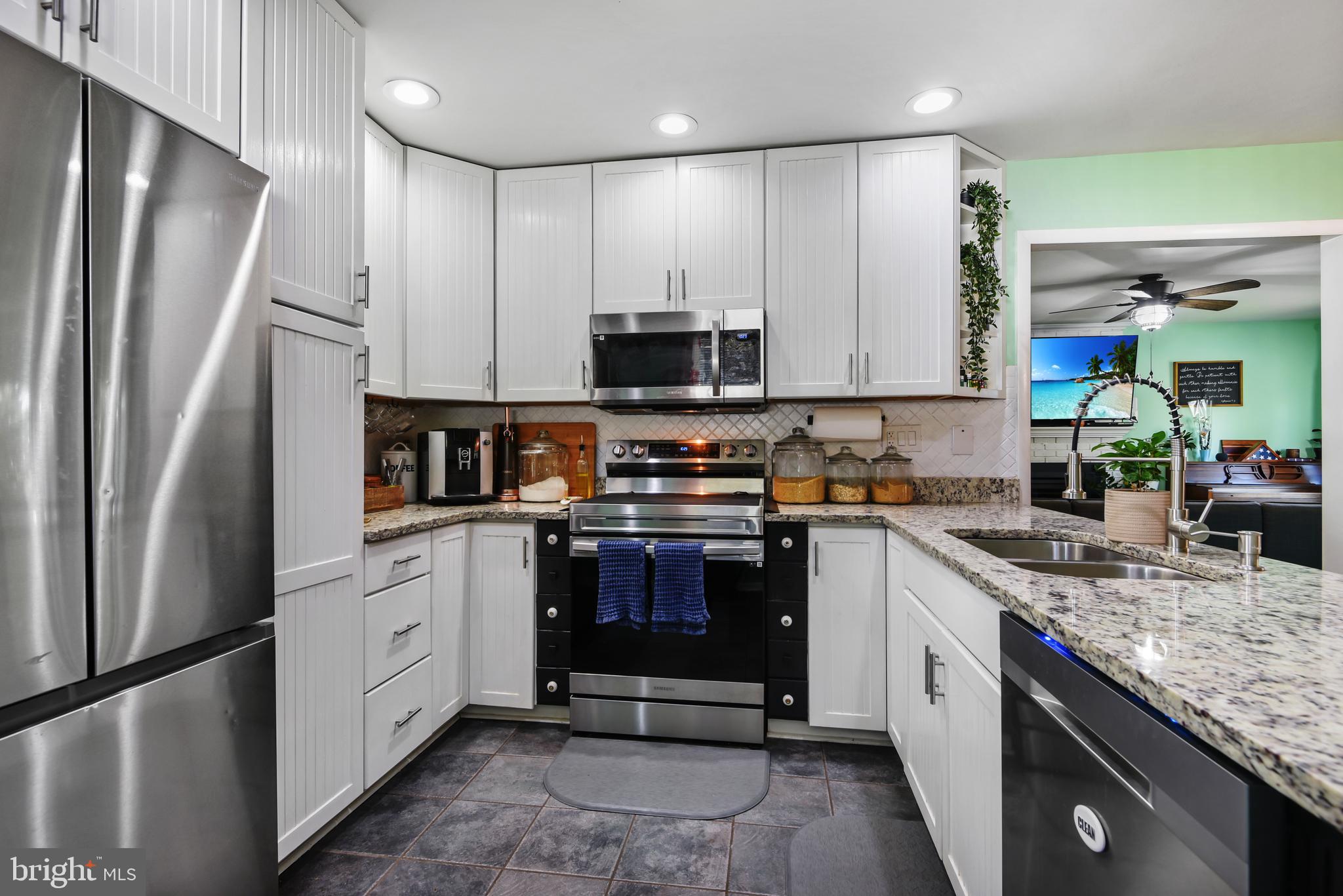 215 Sillery Bay Road Pasadena, MD 21122 - Photo 11 of 51 Gallery Image 11