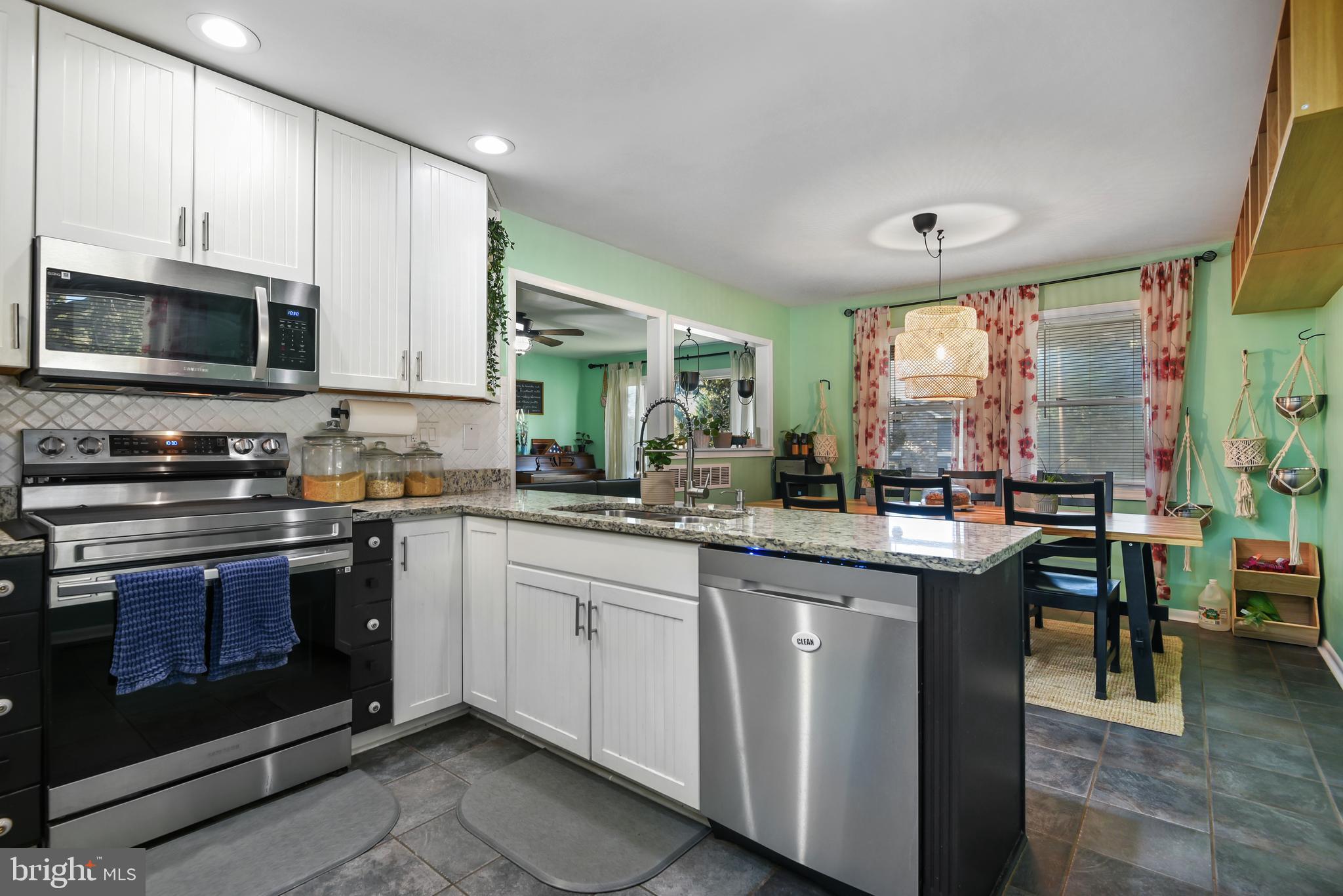 215 Sillery Bay Road Pasadena, MD 21122 - Photo 12 of 51 Gallery Image 12