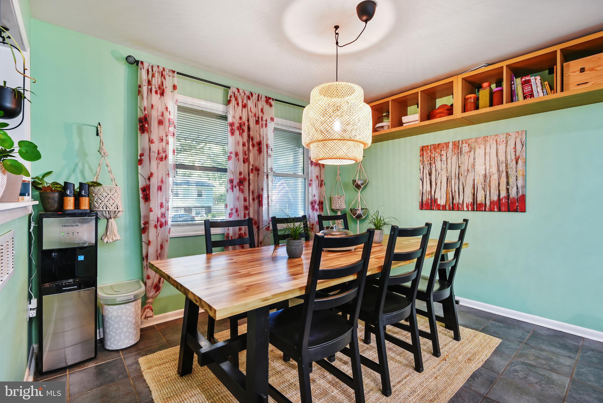 215 Sillery Bay Road Pasadena, MD 21122 - Photo 3 of 51 Gallery Image 3